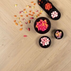 Smant-vloeren-Douwes-Dekker-07805-plak-pvc-visgraat-crème-brûlée