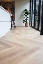 Floer-Walvisgraat-PVC-vloer-Orka-Onbehandeld-smant-vloeren