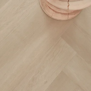 Kopie-van-Floer-Walvisgraat-Click-PVC-vloer-Zwaardvis-Zand-woonkamer-9